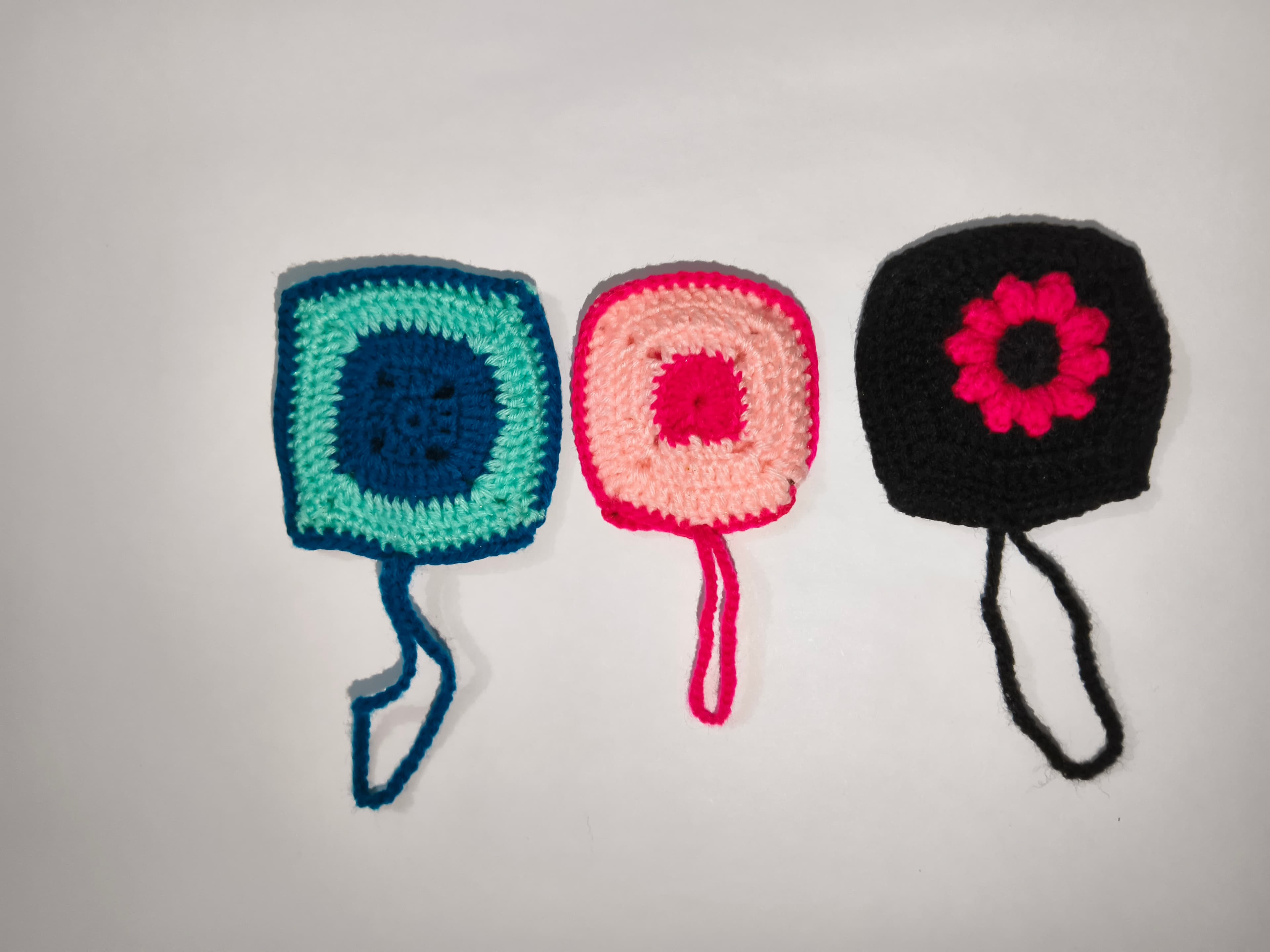 Crochet Earpod Holder